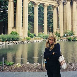 Meet your Posher, Camila